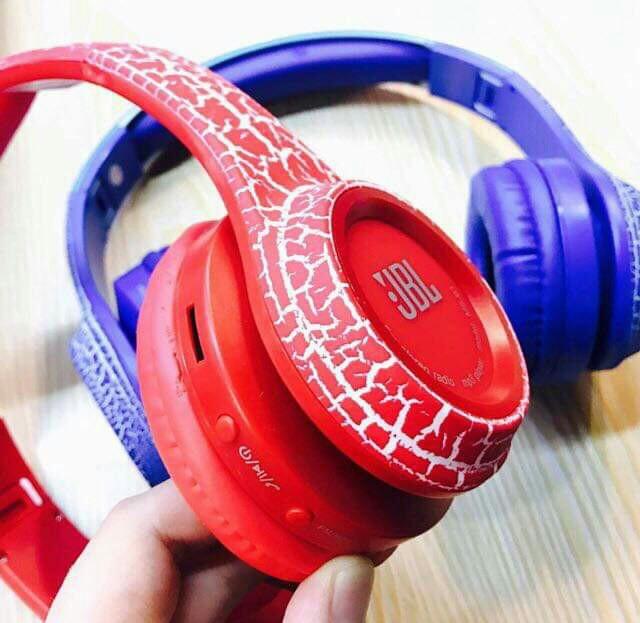 Jbl headphone (Category: Headphones & Headsets) located in Caloocan City. Submitted by mms_bestshop (Listing ID 200088444, Image 3). Description: Jbl Bluetooth headset At #Srp549.