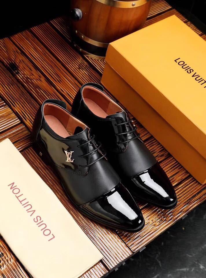 Louis Vuitton Dress Shoes for Men 