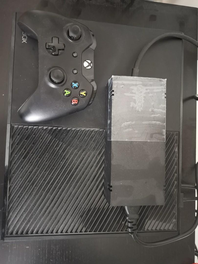 xbox one black 500gb with original controller