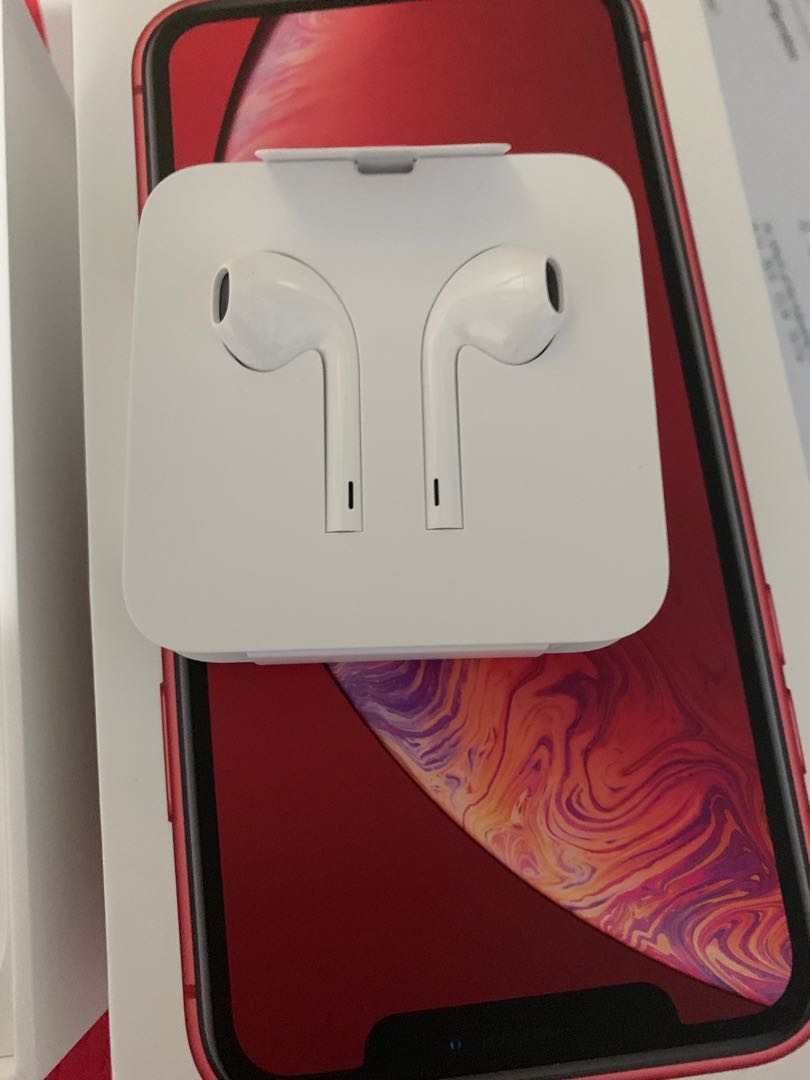 Original Apple EarPods lightning connector, Audio, Earphones on Carousell