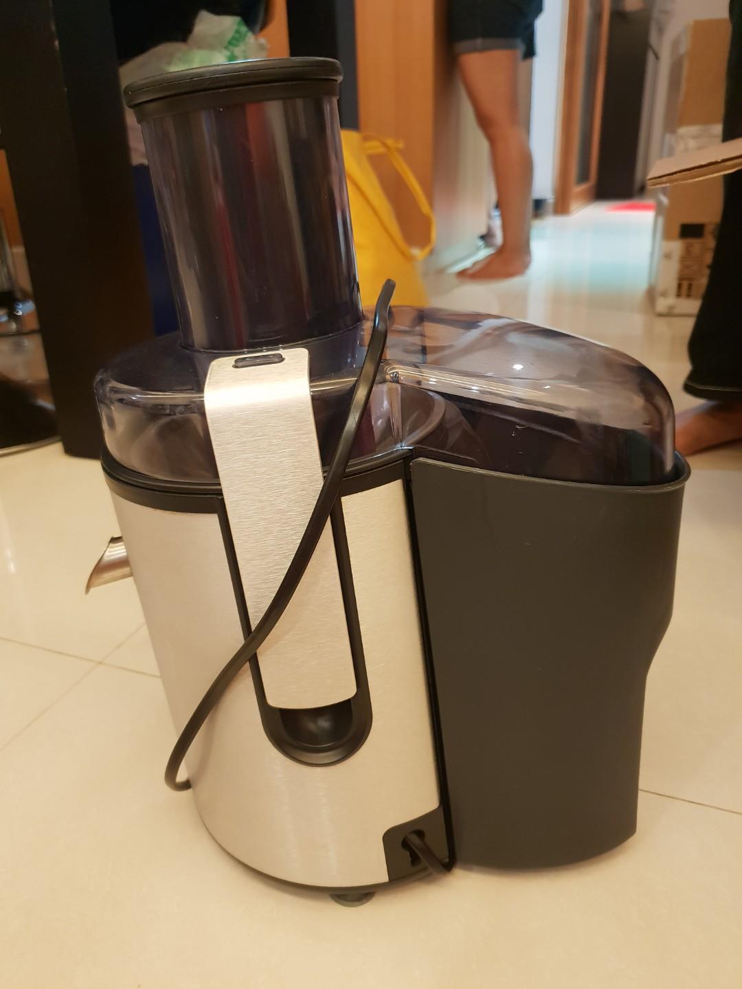 Philips juicer HR1861, TV & Home Appliances, Kitchen Appliances