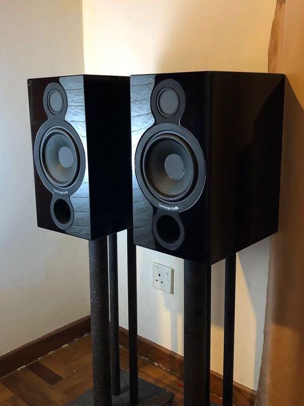 selling or trade for a power amp cambridge audio aeromax 2