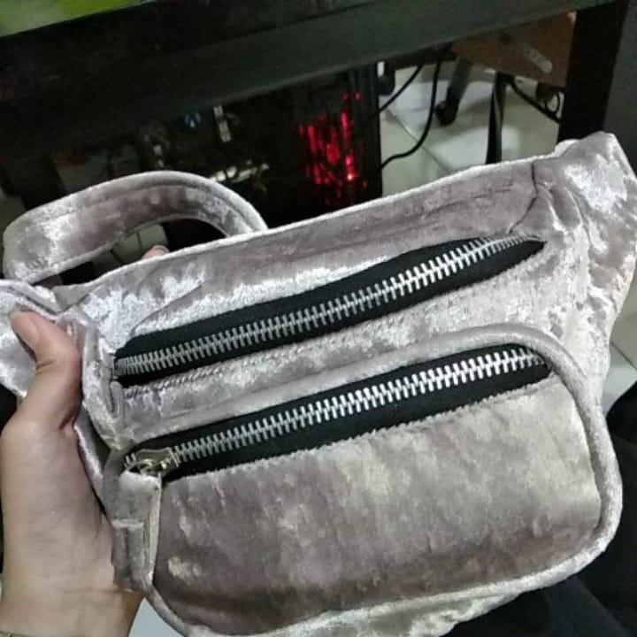 Tas Waist bag H&M, Fesyen Wanita, Tas & Dompet di Carousell