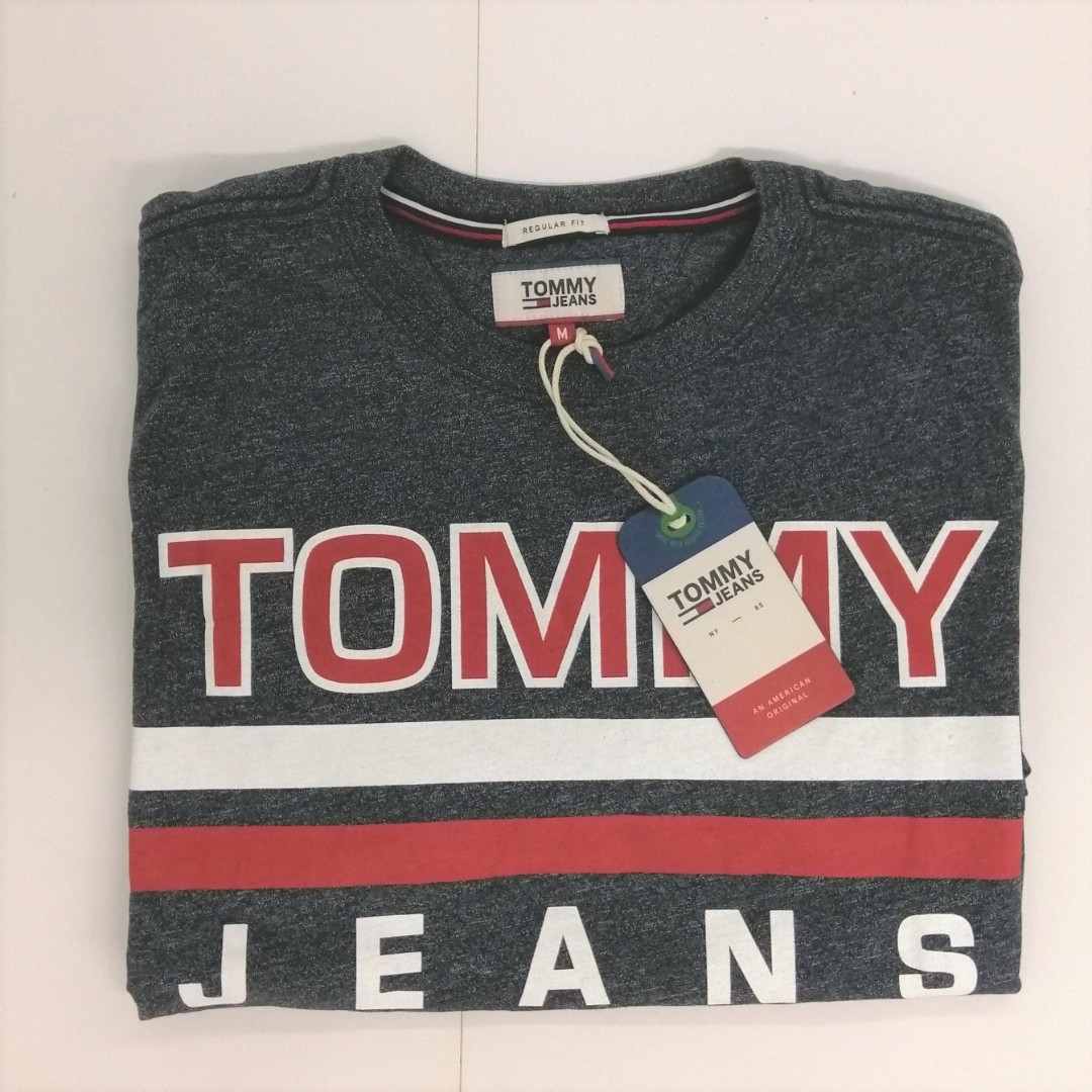 tommy jeans label