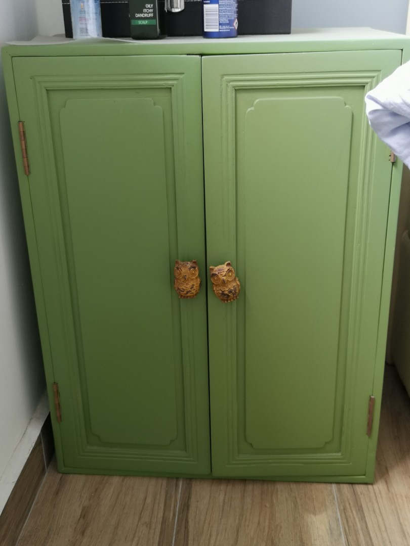 Vintage side table / Furniture & Home Living, Furniture