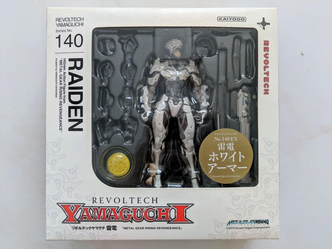 revoltech raiden white