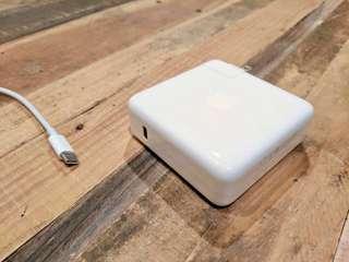 Apple MacBook Pro USB-C Charger