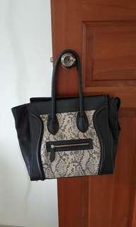 [Price Reduced] Spacious genuine calf leather bag
