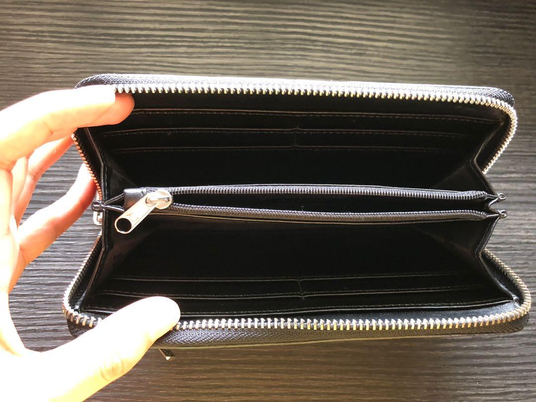 Armani Jeans Wallet Women s Fashion Bags Wallets Purses Pouches on Carousell