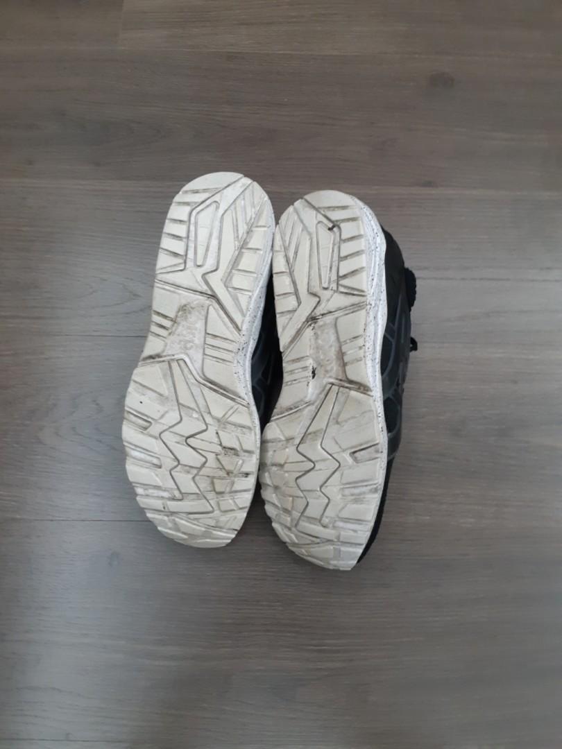 Asics （分類：波鞋）位於 Hong Kong。 由 wellcomwellcom 提交（商品編號 200327760，圖片 5）。簡介： 新舊如圖，冇盒。。