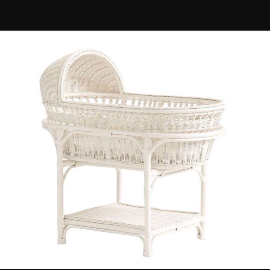 Pottery barn halo bassinest store