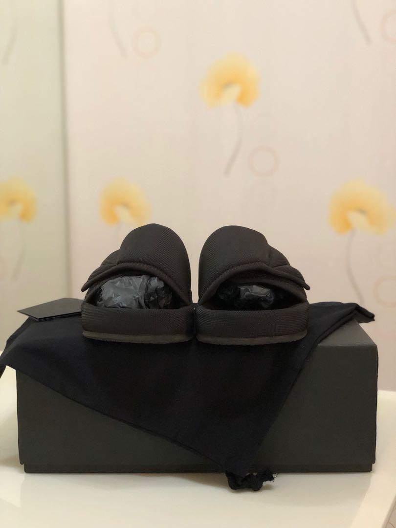 Yeezy season clearance 7 fabric slide