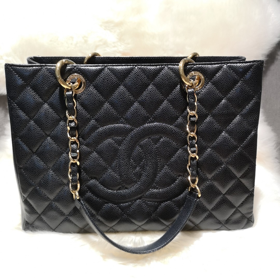 chanel quilted tote bag