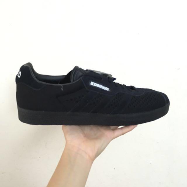 adidas gazelle triple black suede