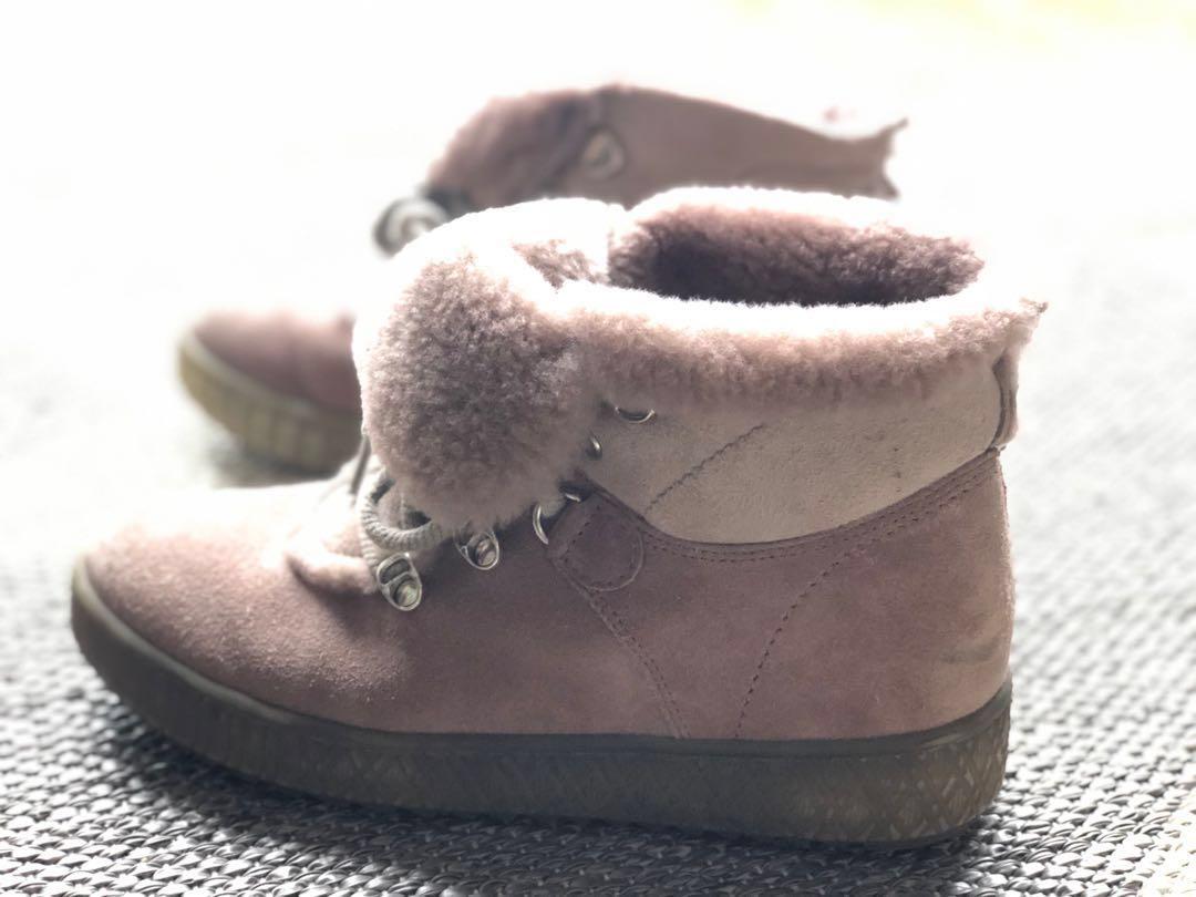 light pink winter boots