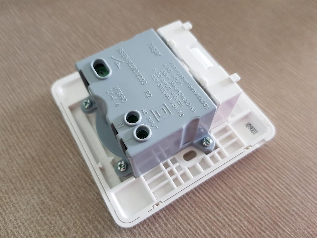 Hager Door Bell Switch, Furniture & Home Living, Security & Locks, Peephole Viewers & Doorbells