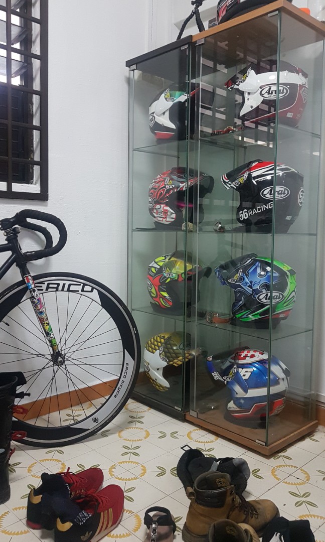 helmet display shelf