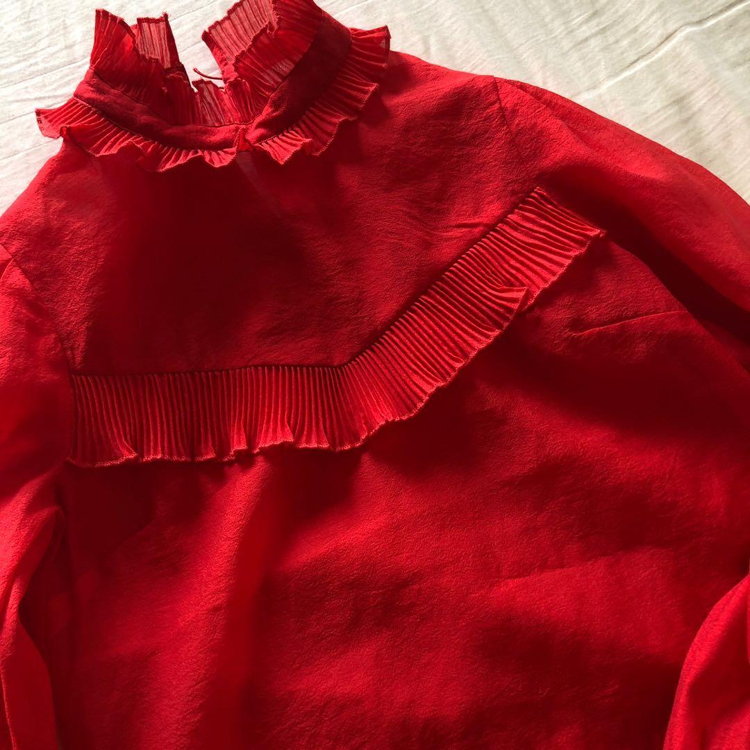 H&M see through long sleeves (Category: Longsleeves) located in Pasig City. Submitted by offthemetro (Listing ID 200108931, Image 2). Description: Only used once for a CNY. Good as new..