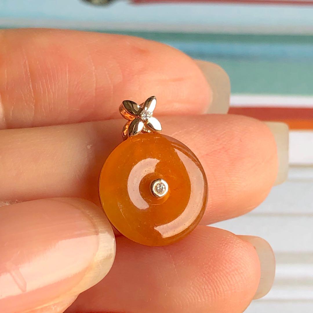 Orange jade pendant online