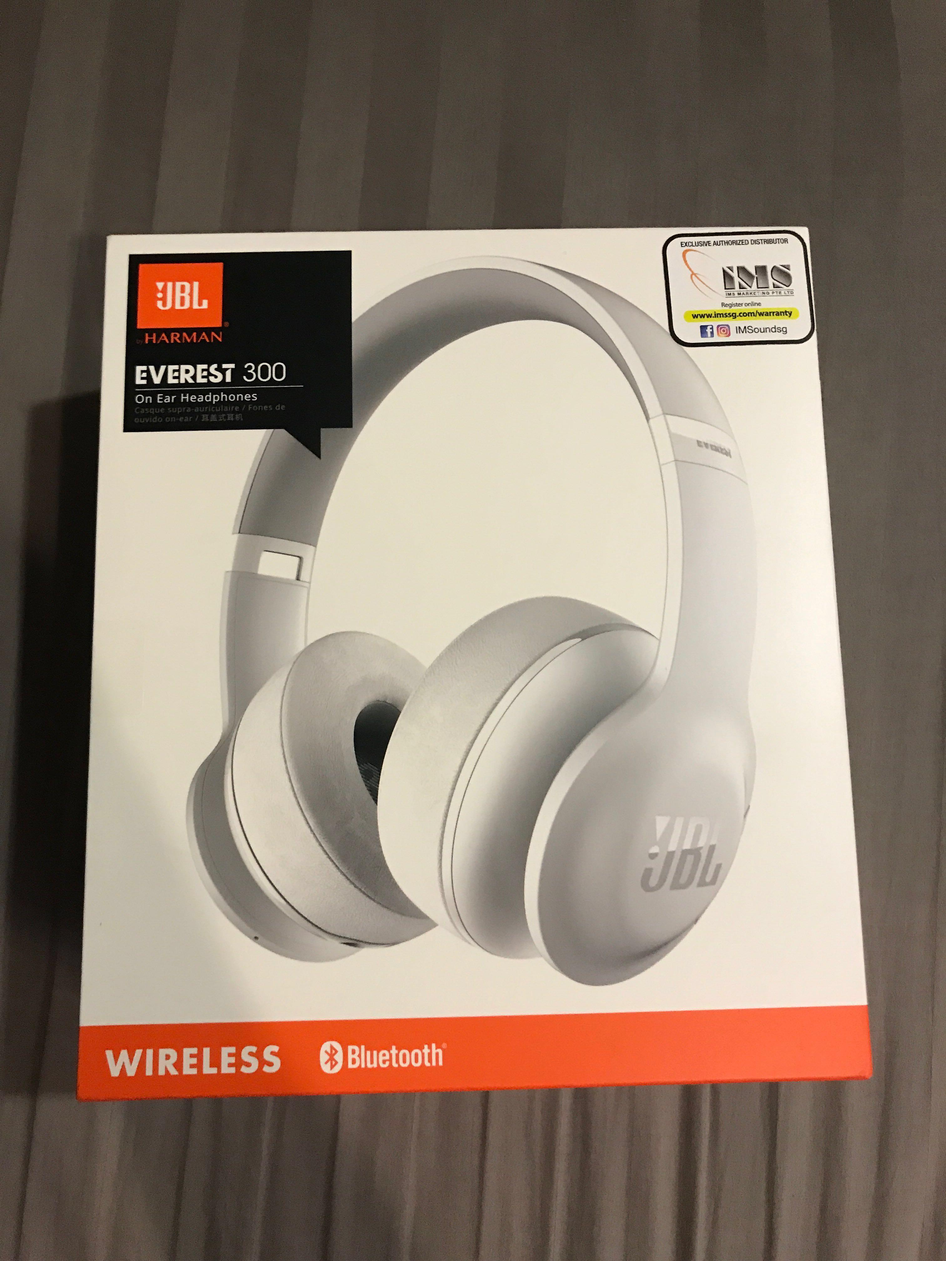 jbl everest 300 battery life