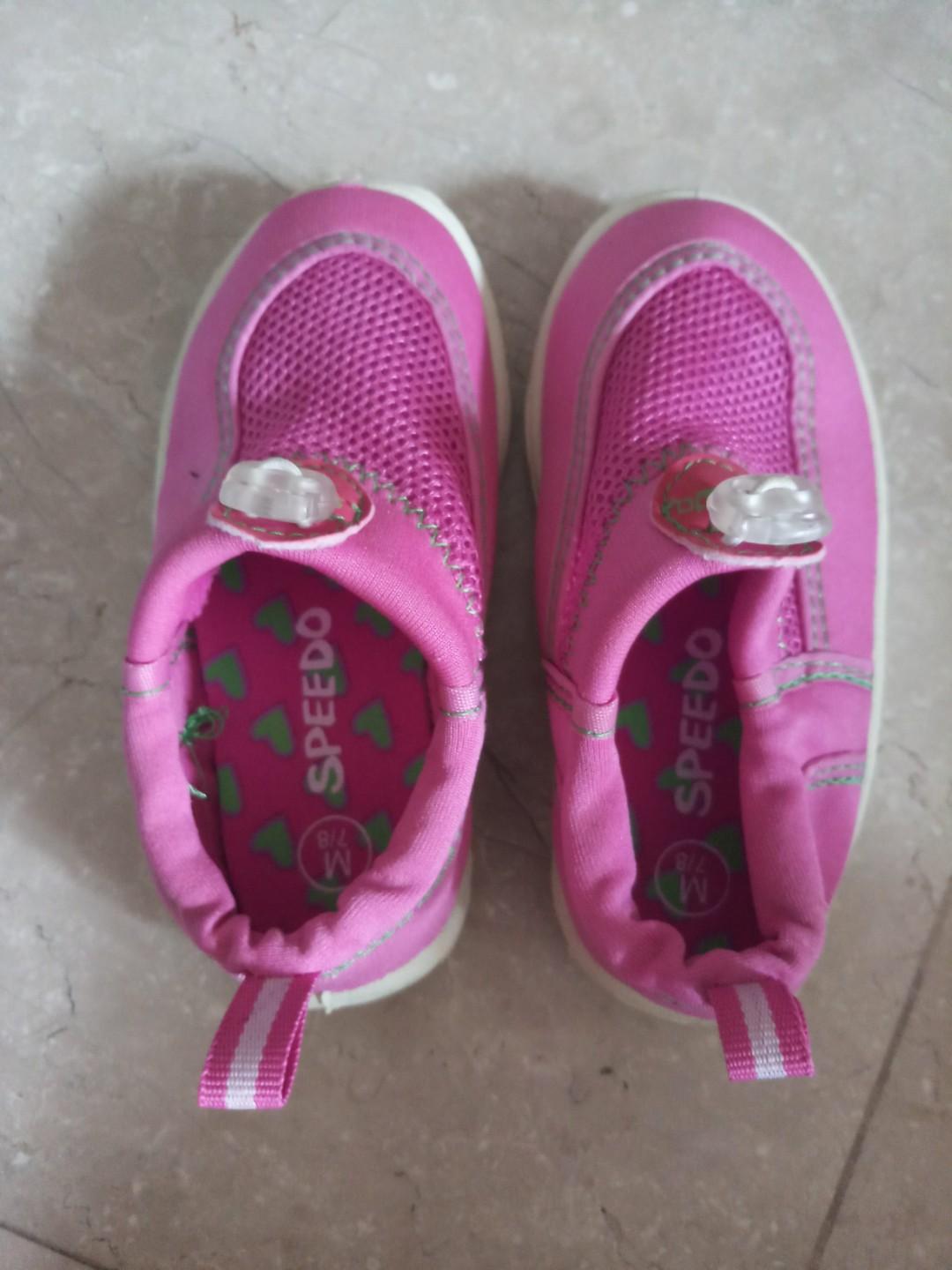 kids water shoes