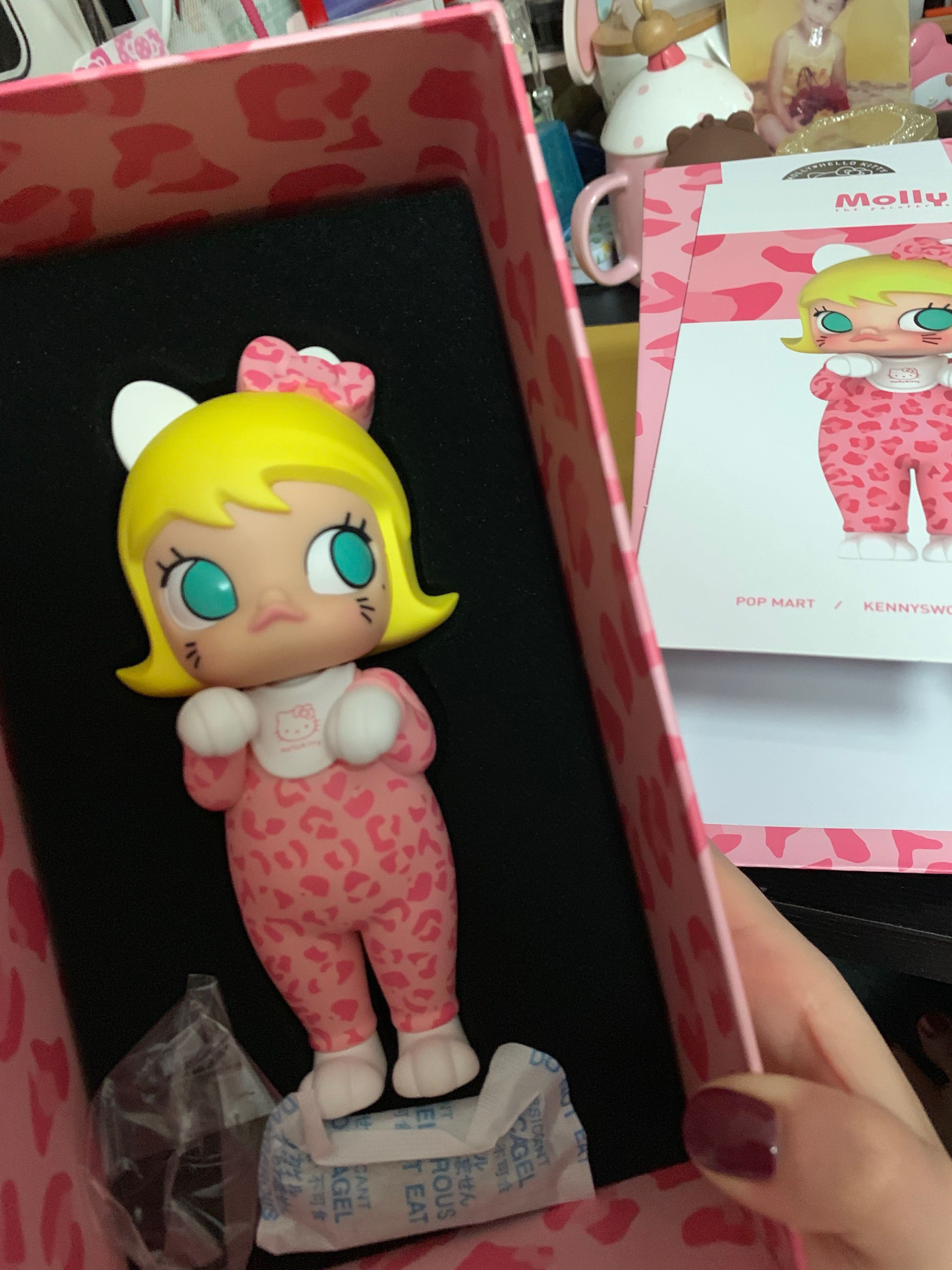 Molly hello Kitty pop mart limited edition