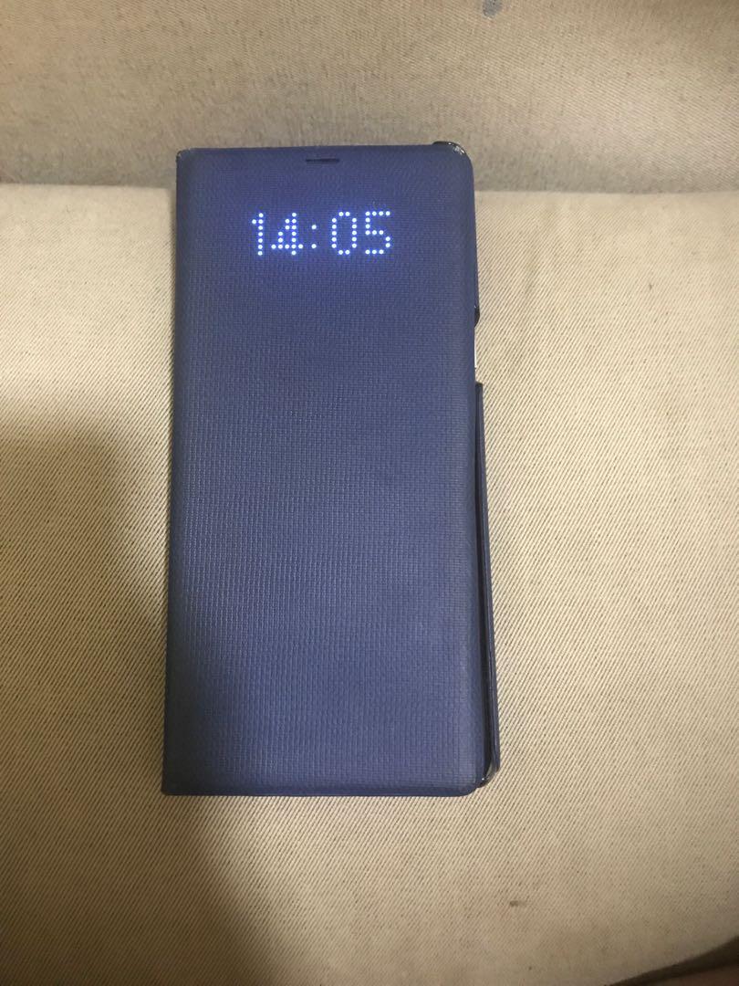 Note 8 (Category: Samsung) located in Singapore. Submitted by hjong (Listing ID 200280045, Image 1). Description: A bit of crack at the left side corner phone still working well less then a year.Gold colour.