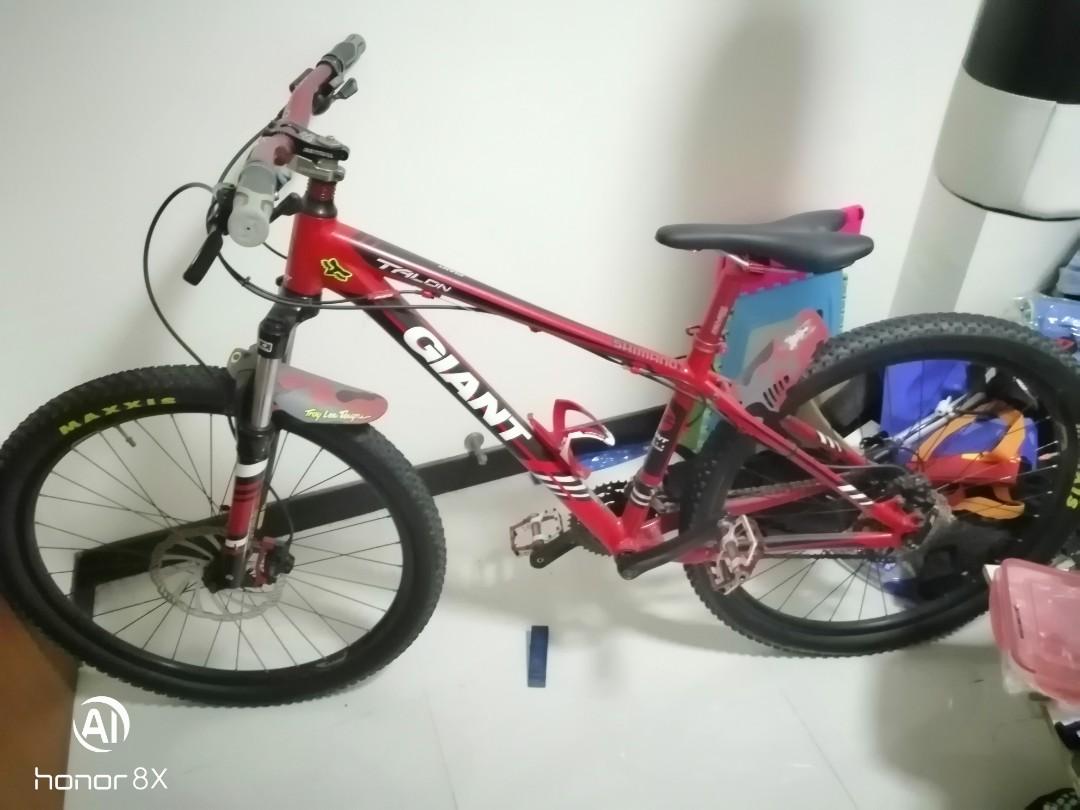 Giant outlet talon 28