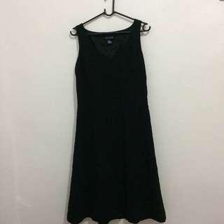 [SALE] ORIGINAL V-NECKED ANN TAYLOR BLACK DRESS