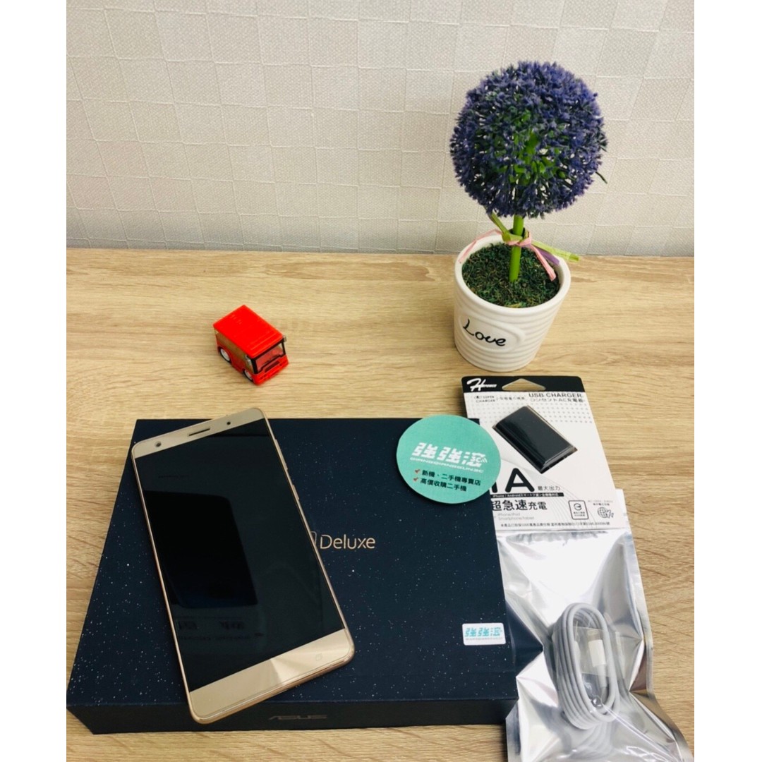 強強滾3c 二手asus Zs570kl 64g金 已過保 844 手機平板 安卓android在旋轉拍賣