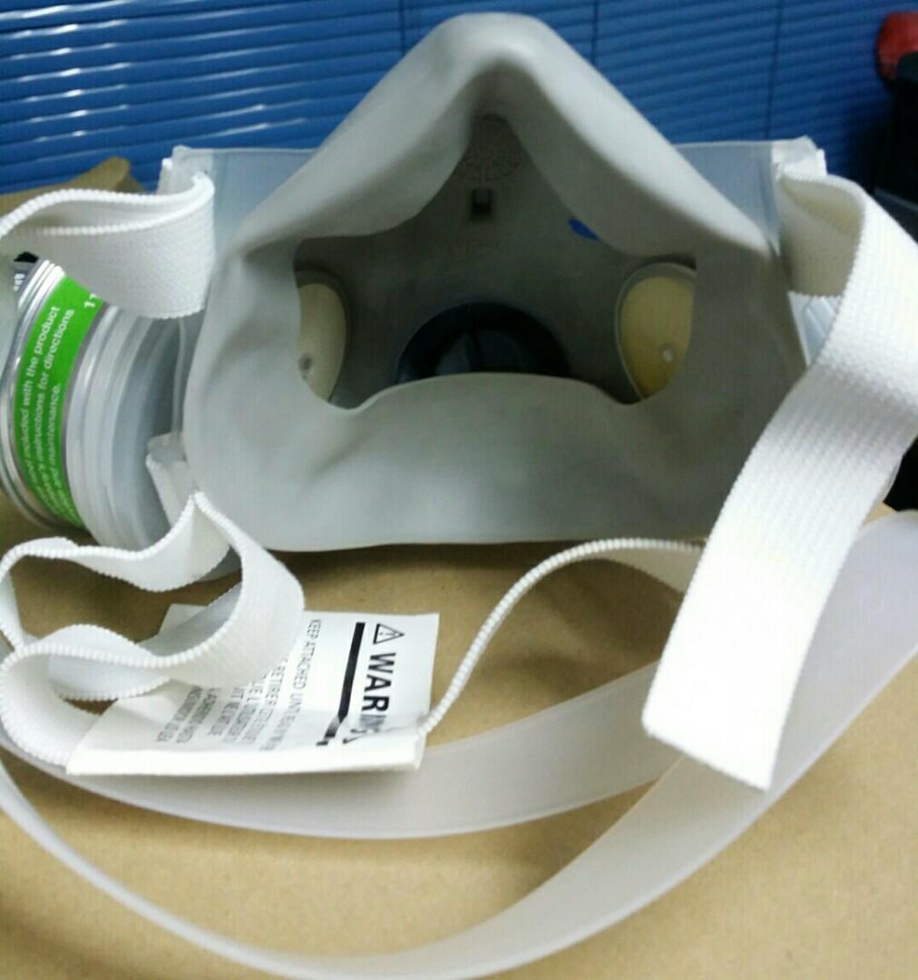 Original AoSafety R5700 Military Grade Gas Mask / Face Mask, Sports