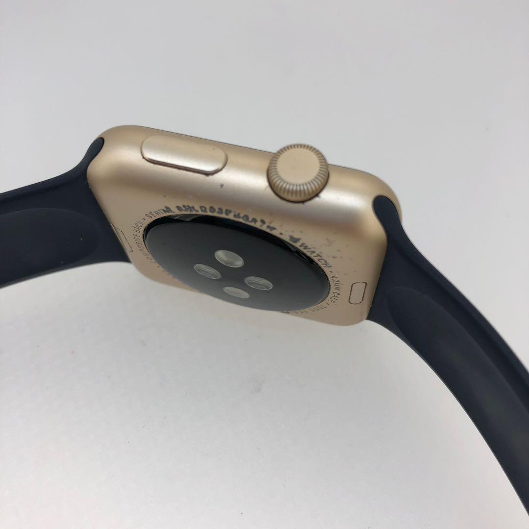 Apple Watch 7000 Series 42mm Aluminum 連充電線SH030344, 手提電話, 智能穿戴裝置及智能手錶-  Carousell
