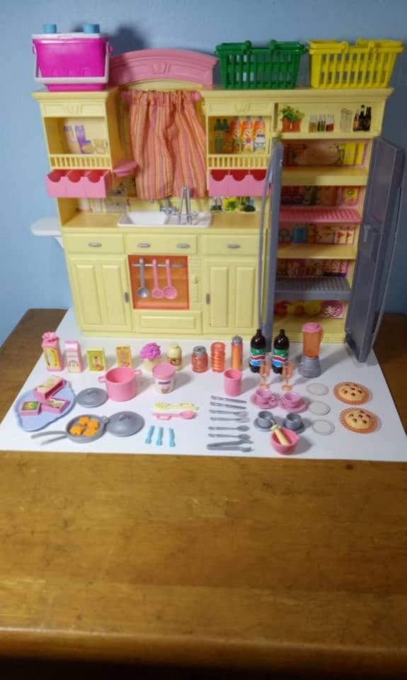 BARBIE Play All Day Kitchen Set