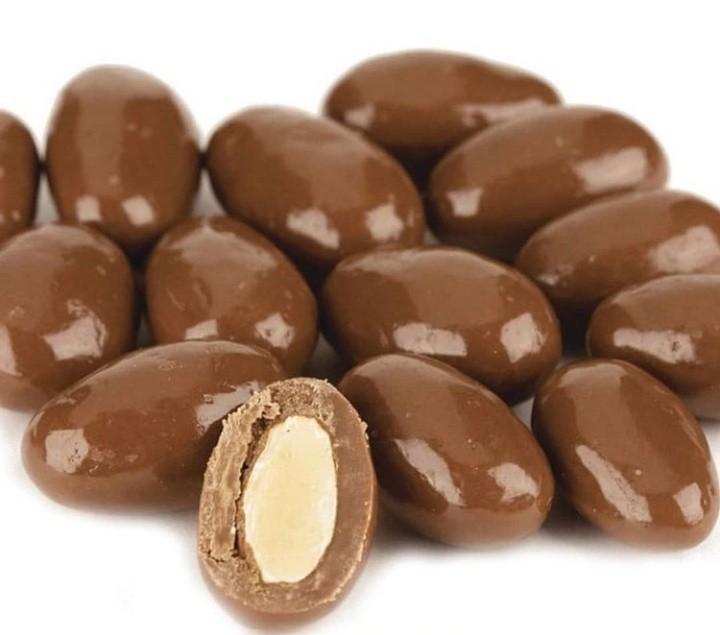 Coklat Silverqueen Almond Bites Makanan Minuman Makanan Instan Di Carousell Buy silverqueen bites almond & mede at lowest price. coklat silverqueen almond bites