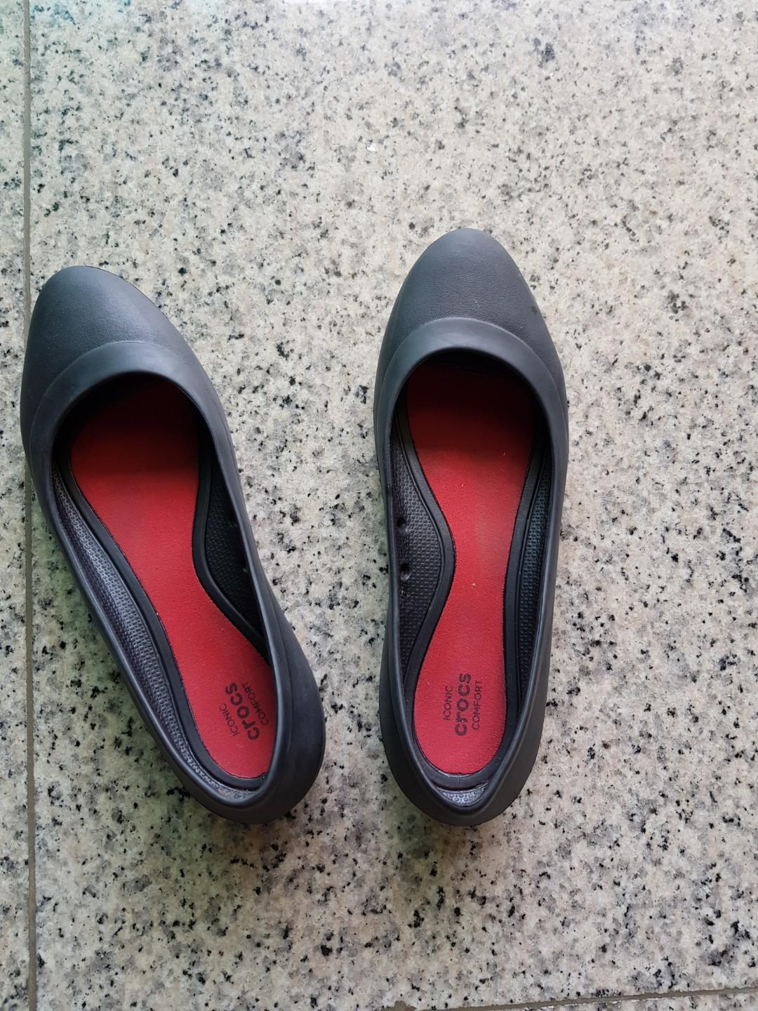 crocs w7 size