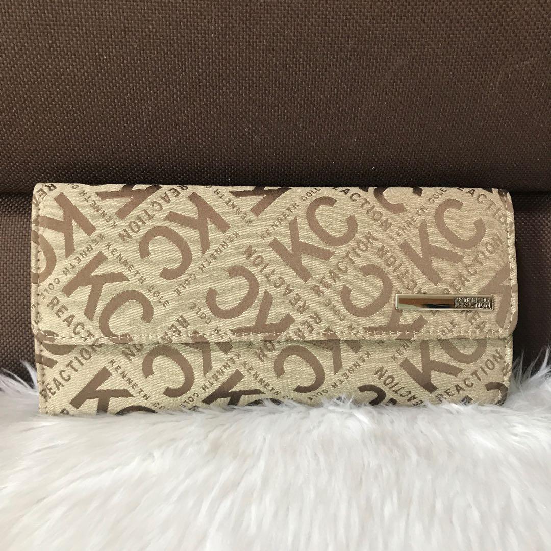 Kenneth cole reaction 2025 women s trifold wallet clutch