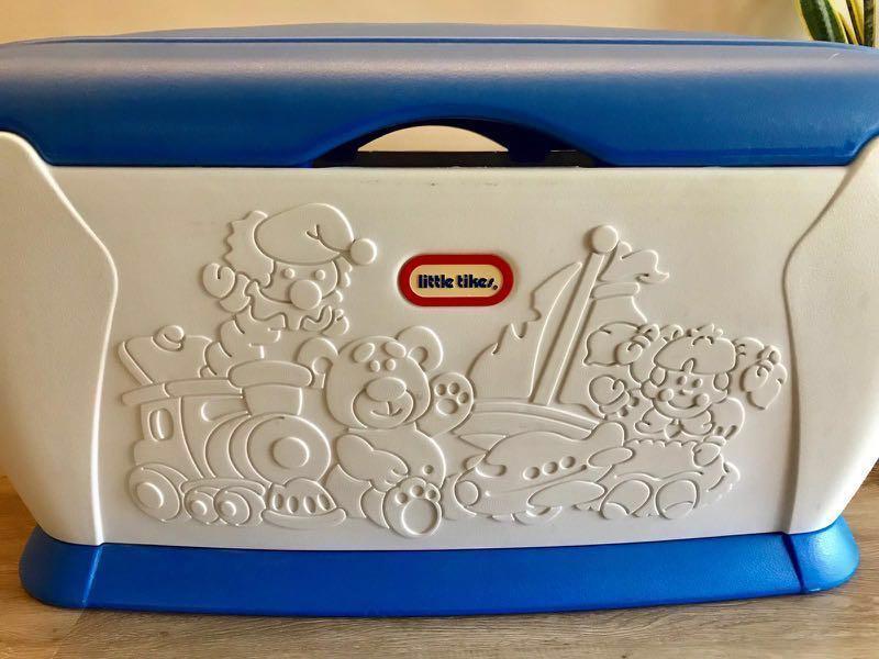 Little tikes giant toy chest blue hotsell