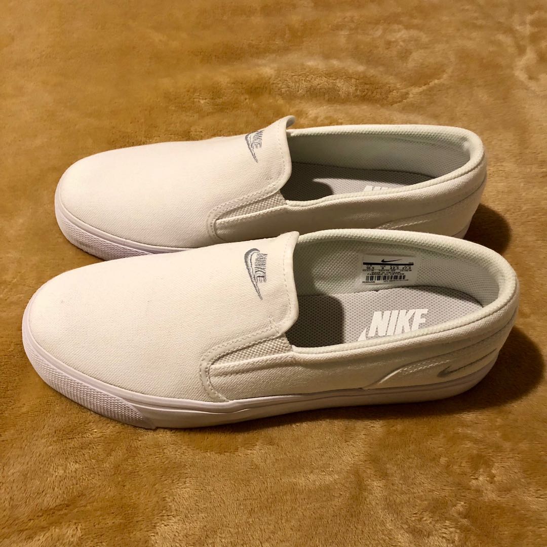 White nike 2025 toki