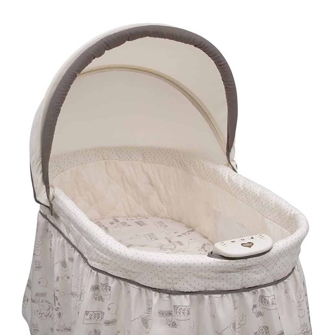 delta children deluxe sweet beginnings bassinet