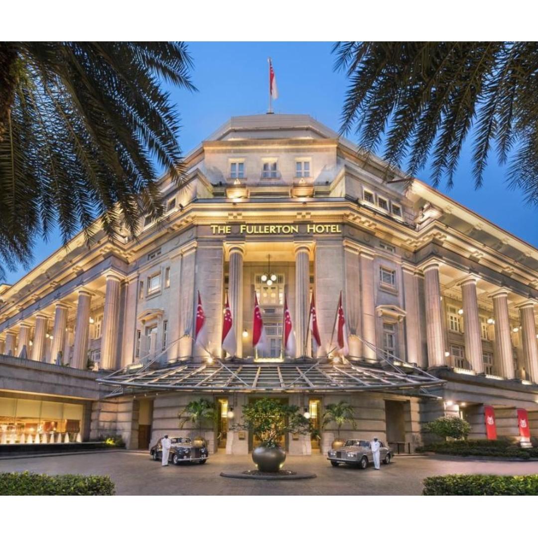 The Fullerton Hotel Courtyard Room With Breakast Everything