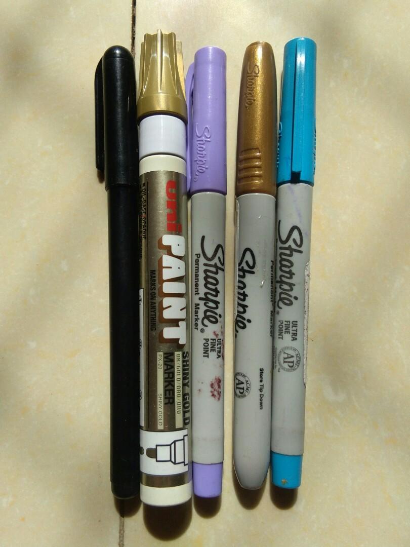 UNI, Daiso, Sharpie Assorted Pens, Hobbies & Toys, Stationary