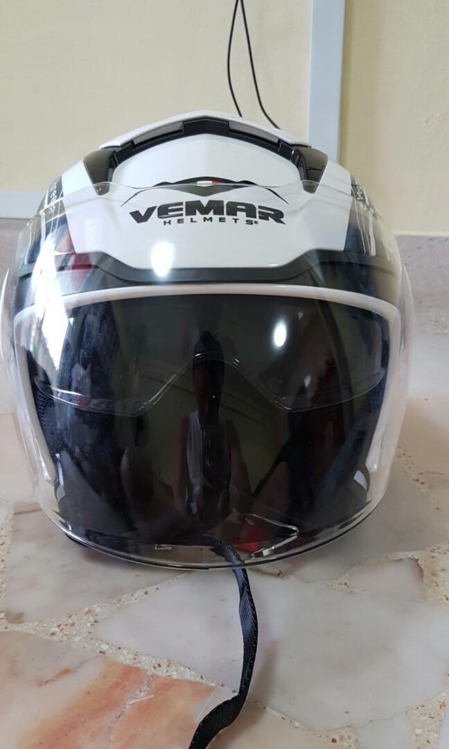 Vemar Breeze Helmet Size M white w inner visor. Motorcycles