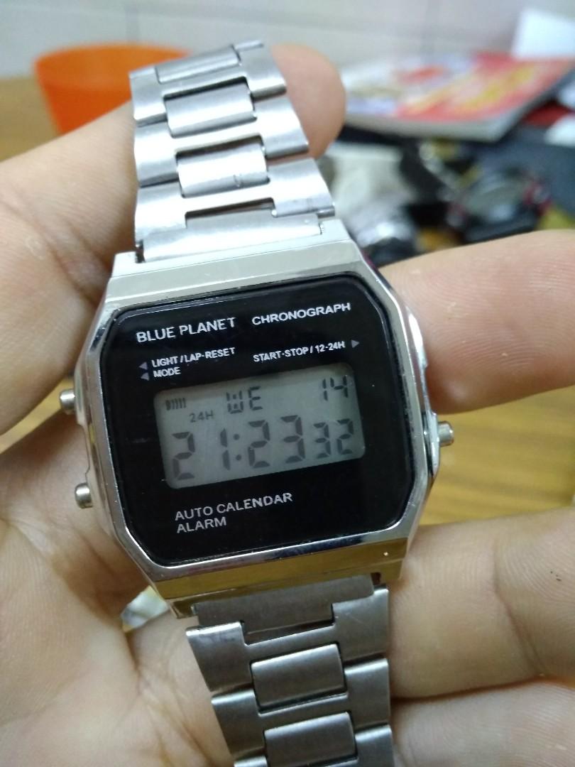 Blue planet outlet digital watch