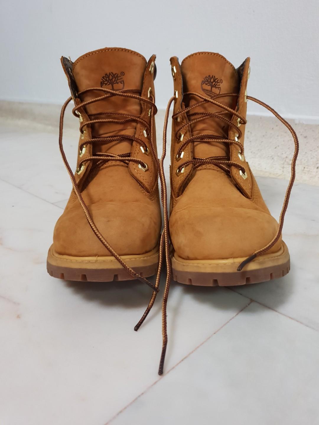 places that sell timberland boots