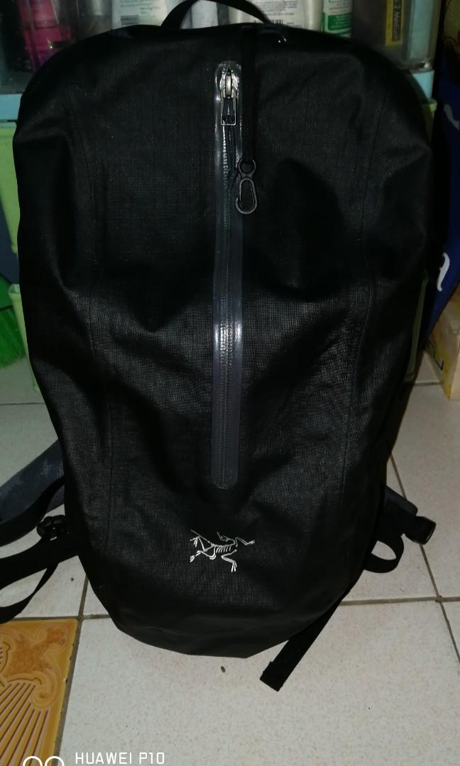 Arc Teryx Astri 19l Waterproof Men S Fashion Bags Wallets Backpacks On Carousell