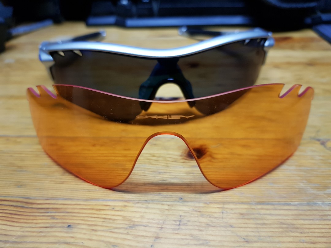 oakley radar silver