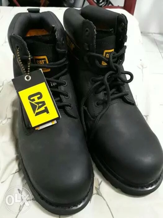 Caterpillar Shoes Men S Fashion Footwear Boots On Carousell