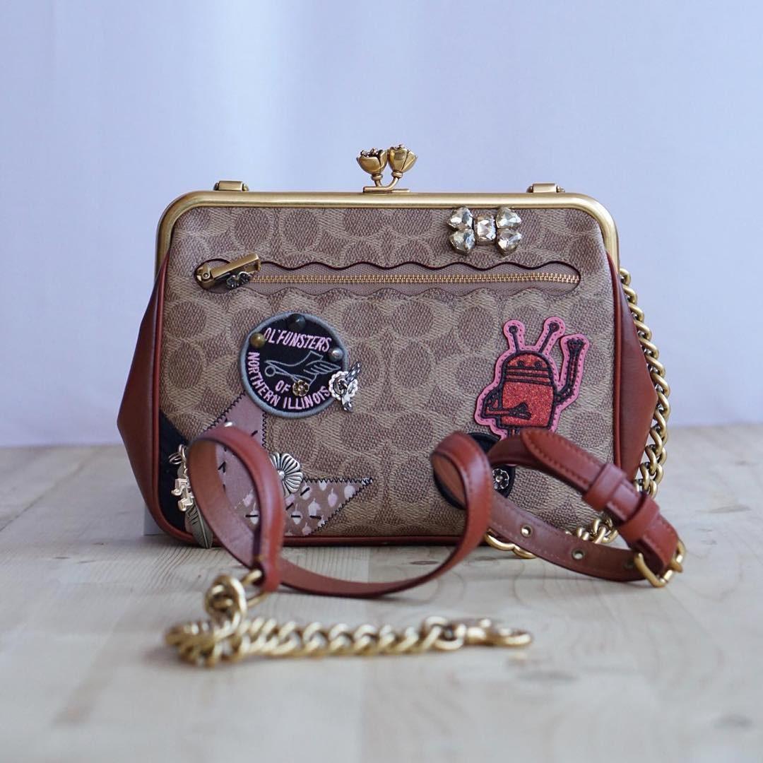 Coach kisslock keith haring store