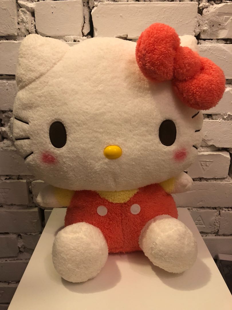 hello kitty plush big