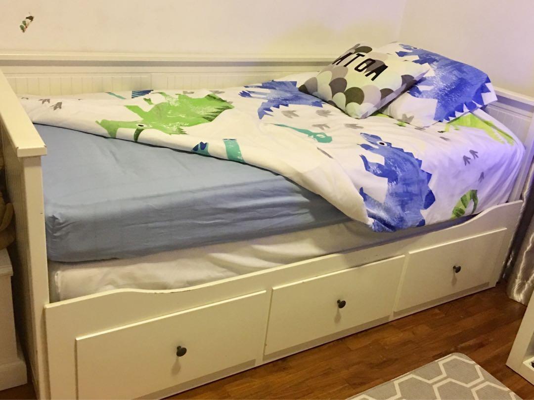 Ikea Hemnes Day Bed Furniture Beds Mattresses On Carousell